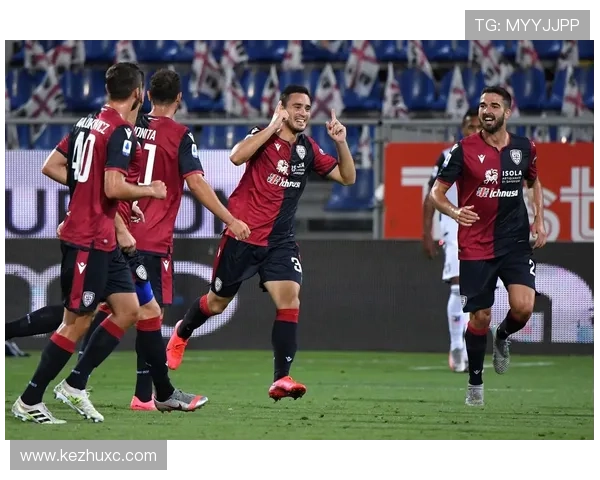 卡利亚里防守体系