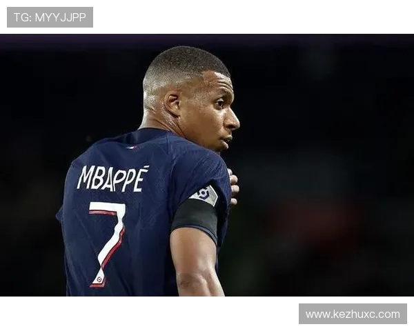 巴黎圣日耳曼彻底暴露矛盾危机，战术依赖姆巴佩依赖个人巨星阵容，豪门地位失衡难以控制，地位下滑难以逆转。
